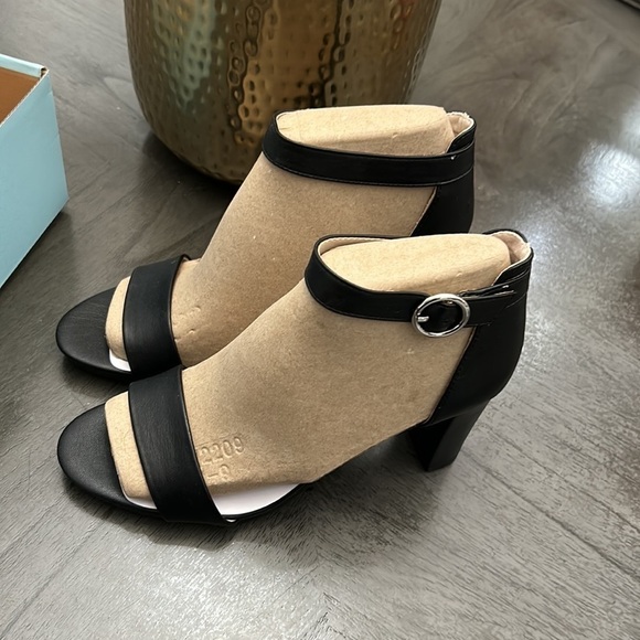 LifeStride Averly Women's Block Heel Pumps (Wide) - Picture 3 of 11